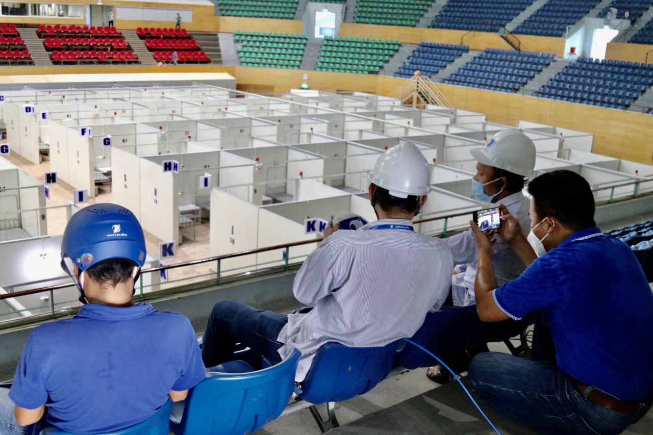 VNPT và Viettel phủ sóng 4G, lập cầu truyền hình cho bệnh viện dã chiến tại Đà Nẵng